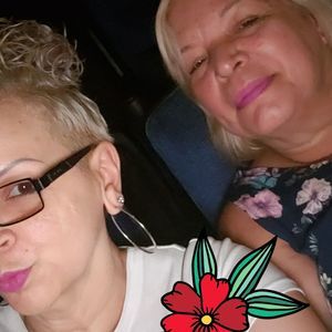 Meet your Posher, Iris